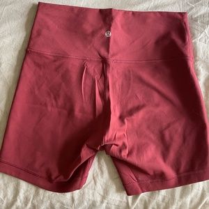 Wunder Train High-Rise Short 6" - Size 10